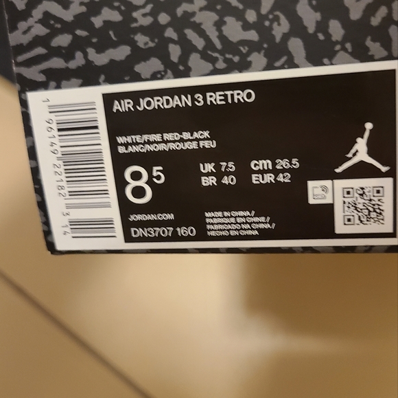 Jordan 3 Fire red - Picture 3 of 4